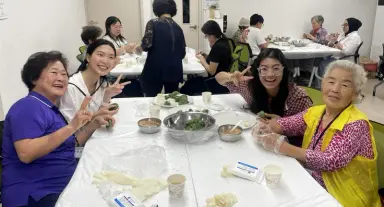 유학생·어르신 송편 빚으며 ‘동네 이웃’ 된다